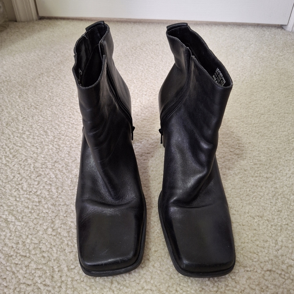 Black leather ankle bootswith a square toe, a block heel, and a side zipper, 9M